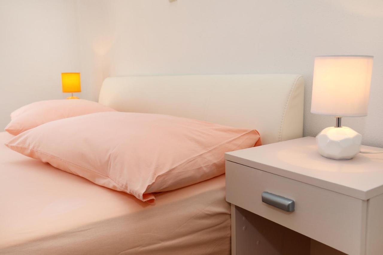Apartments M&I Trogir Bagian luar foto
