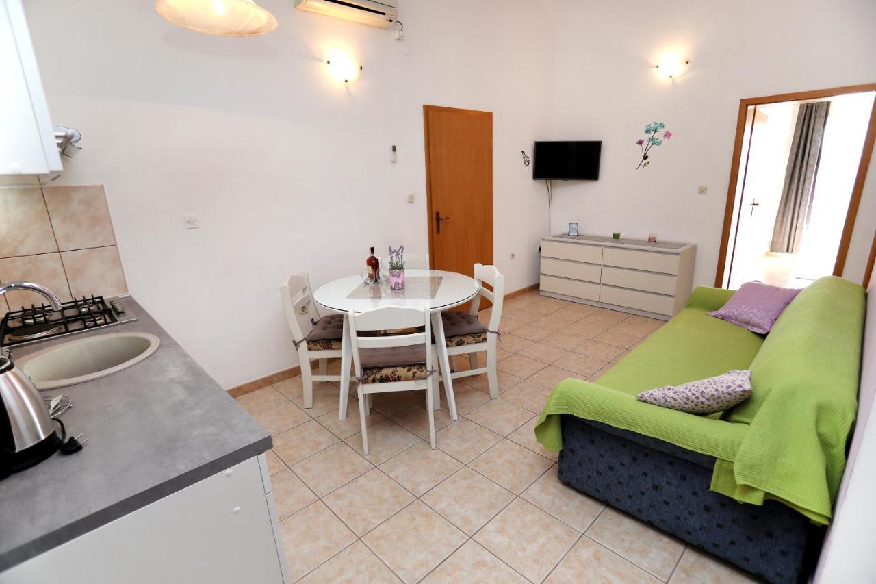 Apartments M&I Trogir Bagian luar foto