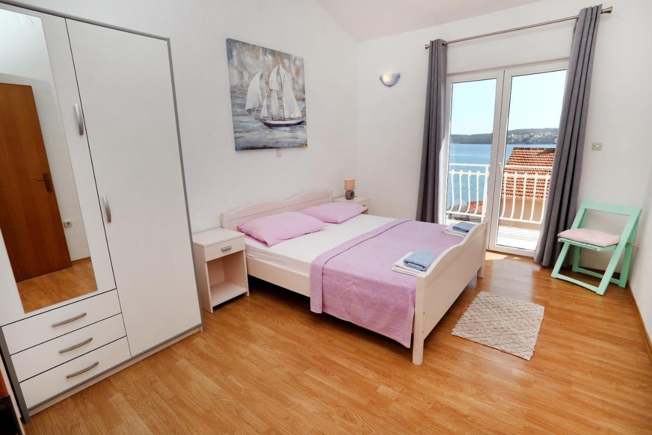 Apartments M&I Trogir Bagian luar foto