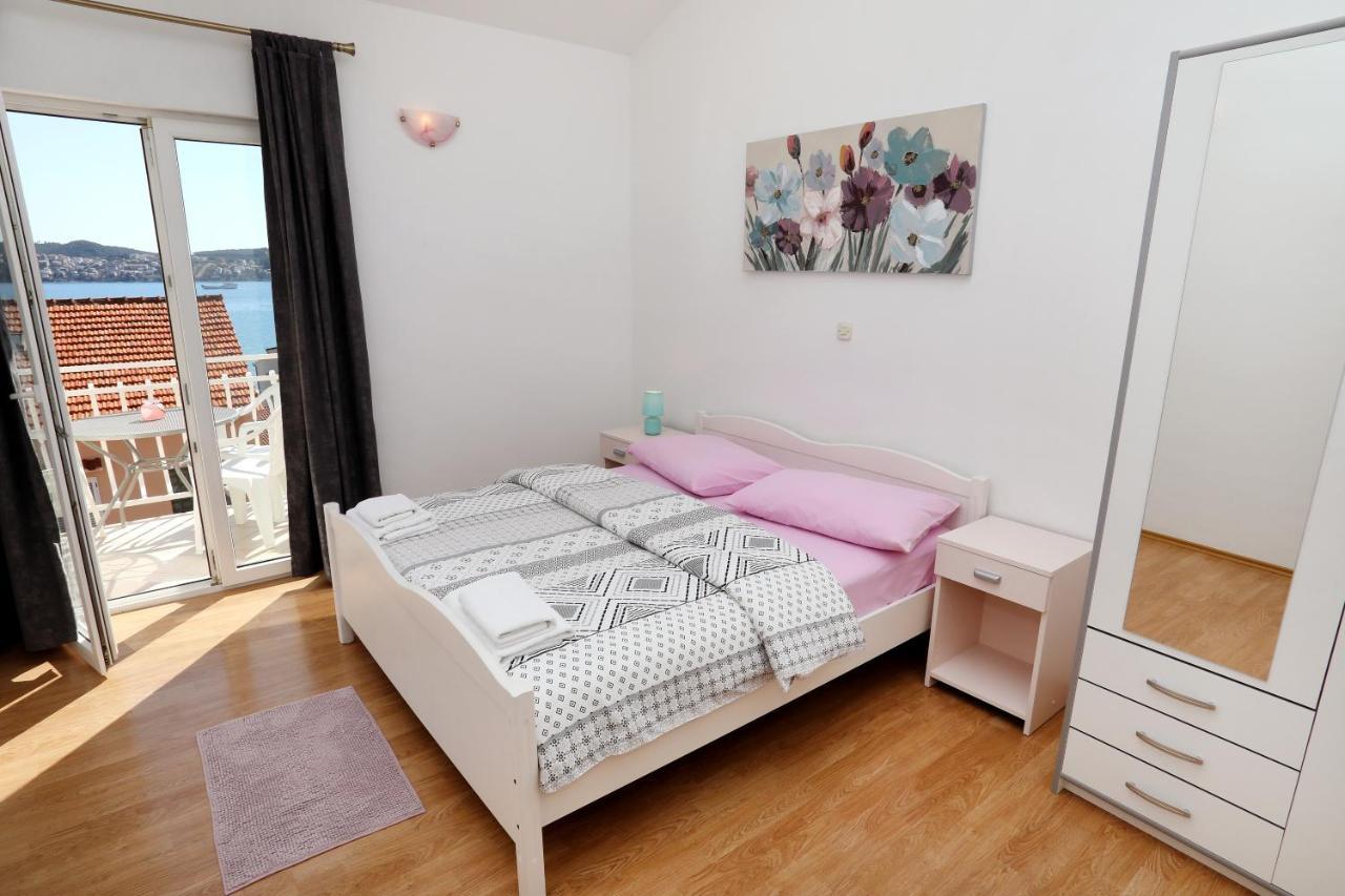 Apartments M&I Trogir Bagian luar foto